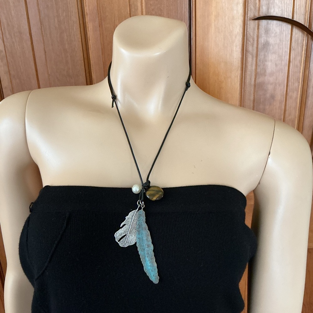 Elegant two Feather Pendant sliding cord knot Necklace